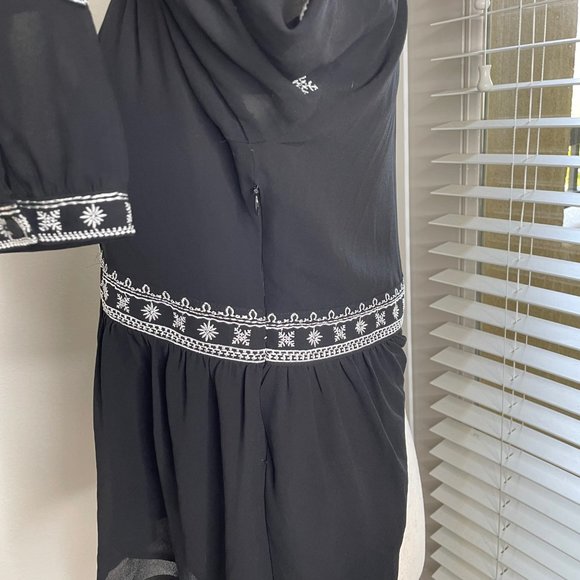 W. by Wantable Boho Bell Sleeve Embroidered Blouse - Picture 9 of 16